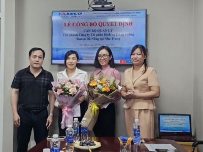 LỄ TRAO QUYẾT ĐỊNH BỔ NHIỆM CÁN BỘ QUẢN LÝ CHI NHÁNH NHA TRANG